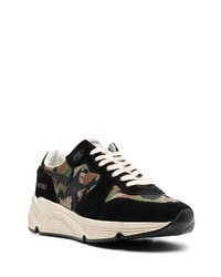 schwarze Camouflage Sportschuhe von Golden Goose