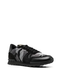 schwarze Camouflage Wildleder Sportschuhe von Valentino Garavani