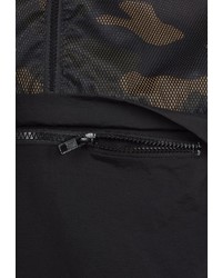 schwarze Camouflage Windjacke von Urban Classics