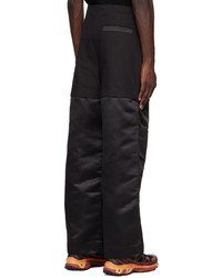 schwarze Cargohose von Spencer Badu