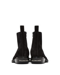 schwarze Chelsea Boots aus Wildleder von Balenciaga