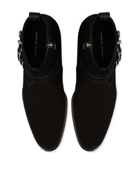 schwarze Chelsea Boots aus Wildleder von Giuseppe Zanotti