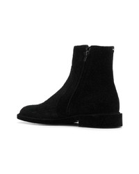 schwarze Chelsea Boots aus Wildleder von Maison Margiela