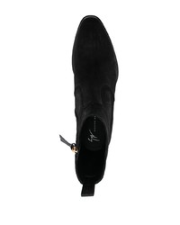 schwarze Chelsea Boots aus Wildleder von Giuseppe Zanotti