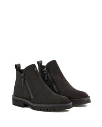 schwarze Chelsea Boots aus Wildleder von Giuseppe Zanotti