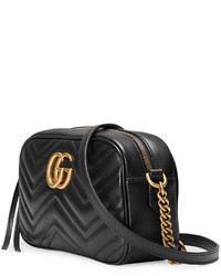 schwarze Taschen mit Chevron-Muster von Gucci