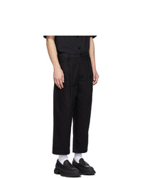 schwarze Chinohose von Goodfight