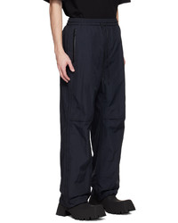 schwarze Chinohose von Juun.J