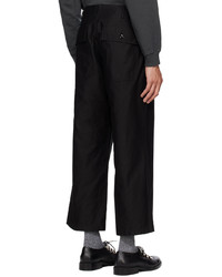 schwarze Chinohose von Beams Plus