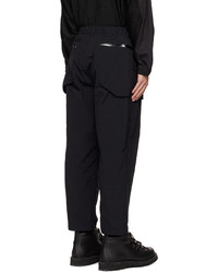 schwarze Chinohose von CMF Outdoor Garment