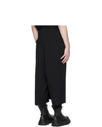 schwarze Chinohose von Julius