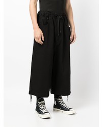 schwarze Chinohose von Fumito Ganryu