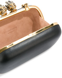 schwarze Clutch von Alexander McQueen