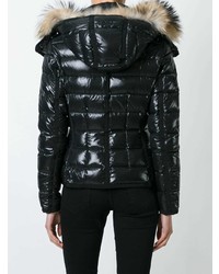 schwarze Daunenjacke von Moncler