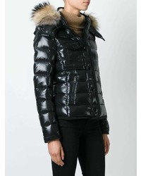 schwarze Daunenjacke von Moncler