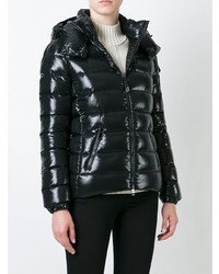 schwarze Daunenjacke von Moncler