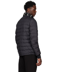 schwarze Daunenjacke von Moncler