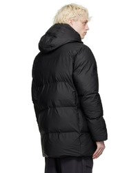 schwarze Daunenjacke von Rains