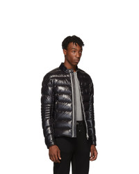 schwarze Daunenjacke von Moncler