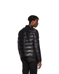 schwarze Daunenjacke von Moncler