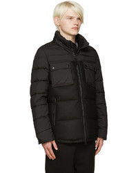 schwarze Daunenjacke von Isaora