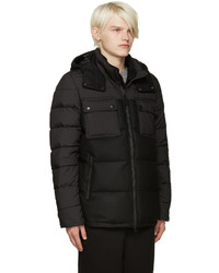 schwarze Daunenjacke von Isaora