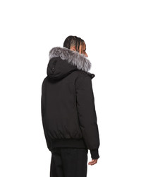 schwarze Daunenjacke von Mackage