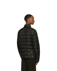 schwarze Daunenjacke von Moncler