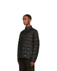 schwarze Daunenjacke von Moncler