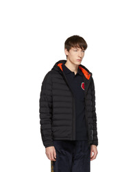 schwarze Daunenjacke von Moncler