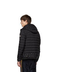 schwarze Daunenjacke von Moncler