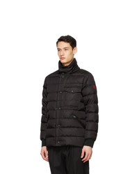 schwarze Daunenjacke von Moncler