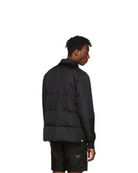 schwarze Daunenjacke von Moncler