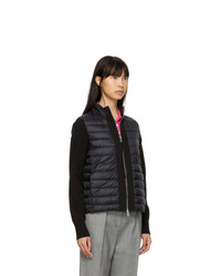 schwarze Daunenjacke von Moncler