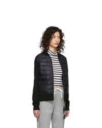 schwarze Daunenjacke von Moncler