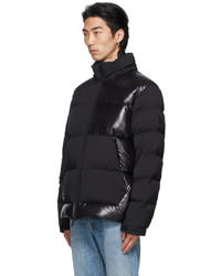 schwarze Daunenjacke von Moncler