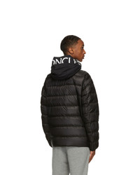 schwarze Daunenjacke von Moncler