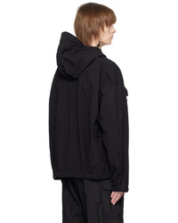 schwarze Daunenjacke von F/CE