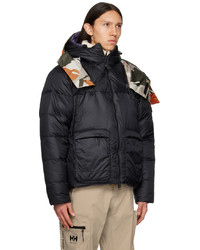 schwarze Daunenjacke von HH-118389225