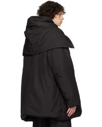 schwarze Daunenjacke von Hyein Seo