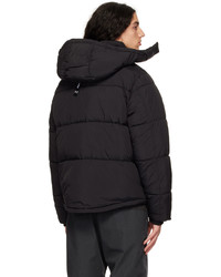 schwarze Daunenjacke von The Very Warm