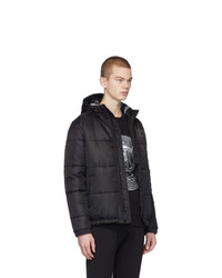 schwarze Daunenjacke von Moschino