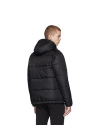 schwarze Daunenjacke von Moschino