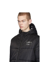 schwarze Daunenjacke von Moschino