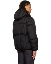 schwarze Daunenjacke von Moncler