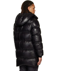 schwarze Daunenjacke von Moncler