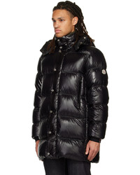 schwarze Daunenjacke von Moncler