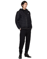 schwarze Daunenjacke von Fred Perry