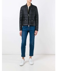 schwarze Daunenjacke von Moncler