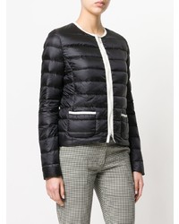 schwarze Daunenjacke von Moncler